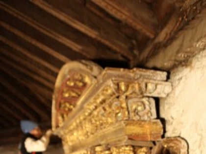 Románico Atlántico concluye la restauración del retablo mayor de la iglesia de Sejas de Sanabria 