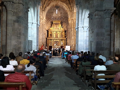 Gran acogida del concierto organizado por Románico Atlántico en San Martín de Castañeda