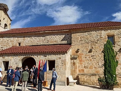 Románico Atlántico renueva la iluminación de la iglesia salmantina de Carrascal de Velambélez