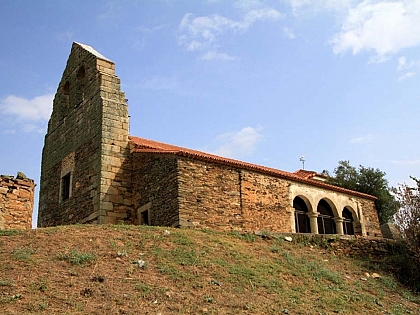 Concluídas as obras de restauração das pinturas murais e de iluminação da igreja de Muga de Alba