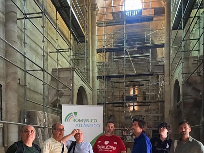 El coro Capella Ocellum Duri conoce las obras del Plan Románico Atlántico en La Magdalena